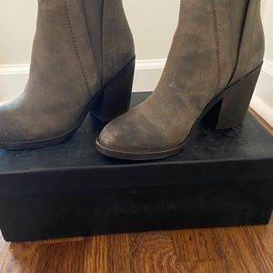 Andrew Marc ankle boots